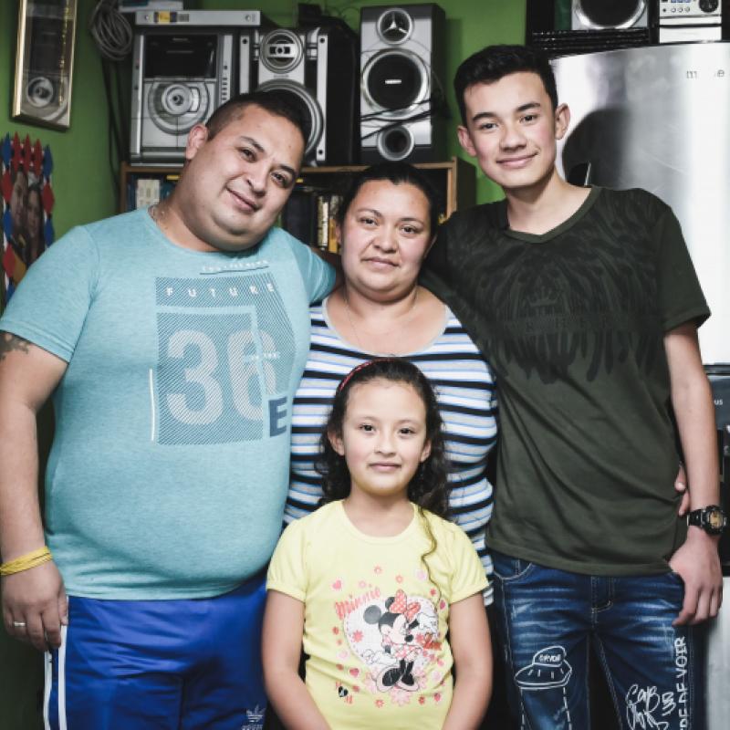 Familia jóvenes a la U 