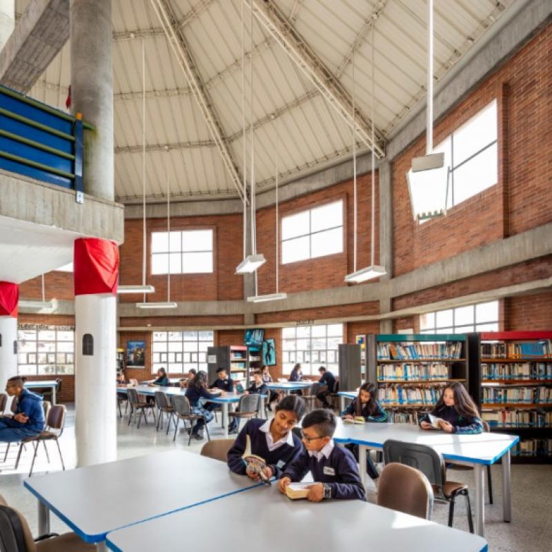 Colegio Gimnasio Sabio Caldas- bibioteca